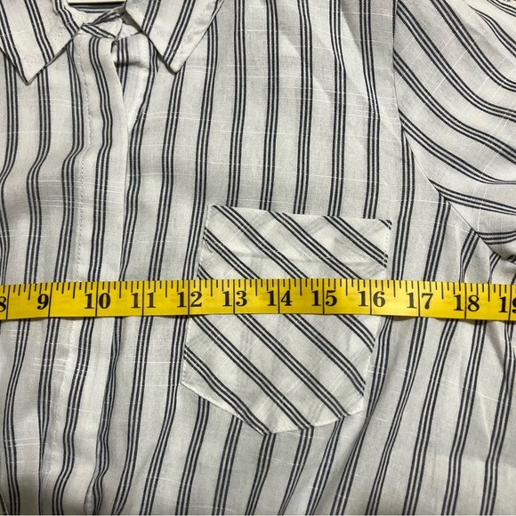 Heartloom Striped Button Down Shirt - Picture 5 of 9